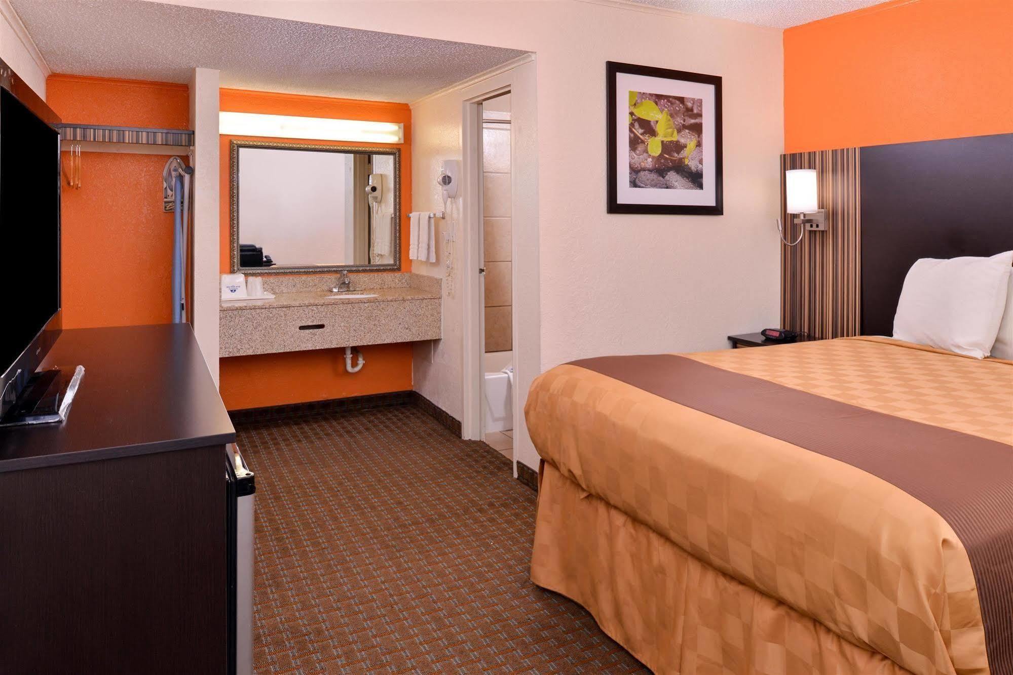 Americas Best Value Inn Ponca City Εξωτερικό φωτογραφία
